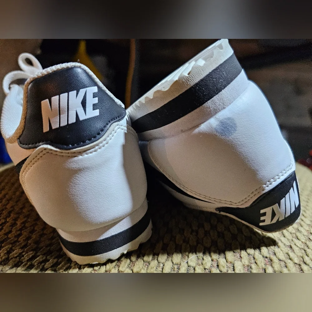 Nike White Sneakers with Black Accents - Picture 7 of 8